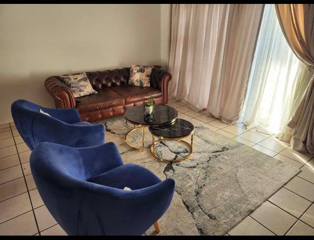 2 BEDROOM APARTMENT FOR SALE IN VANDERBIJLPARK SE 4